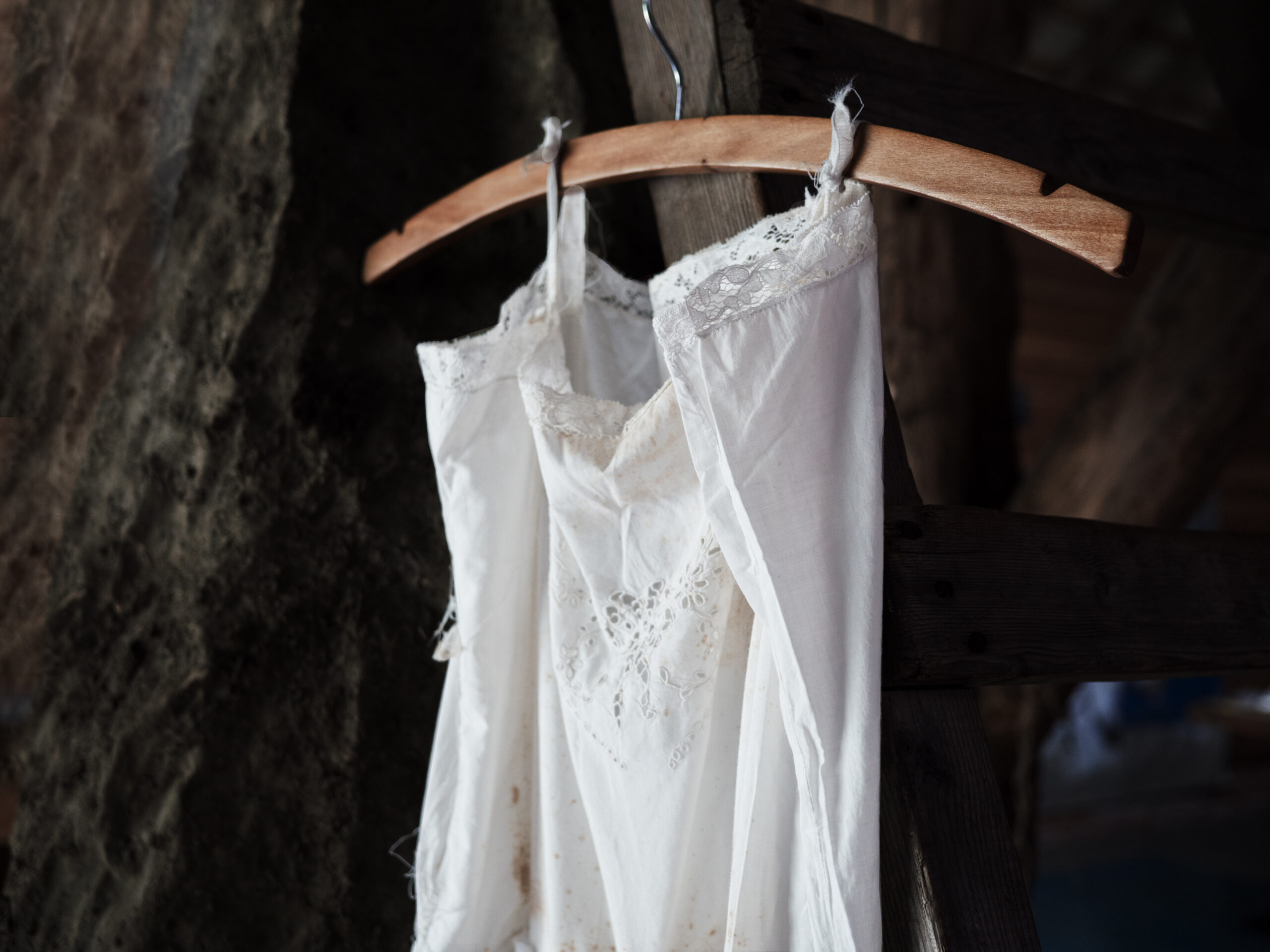 bets and sisters_installtion (2)