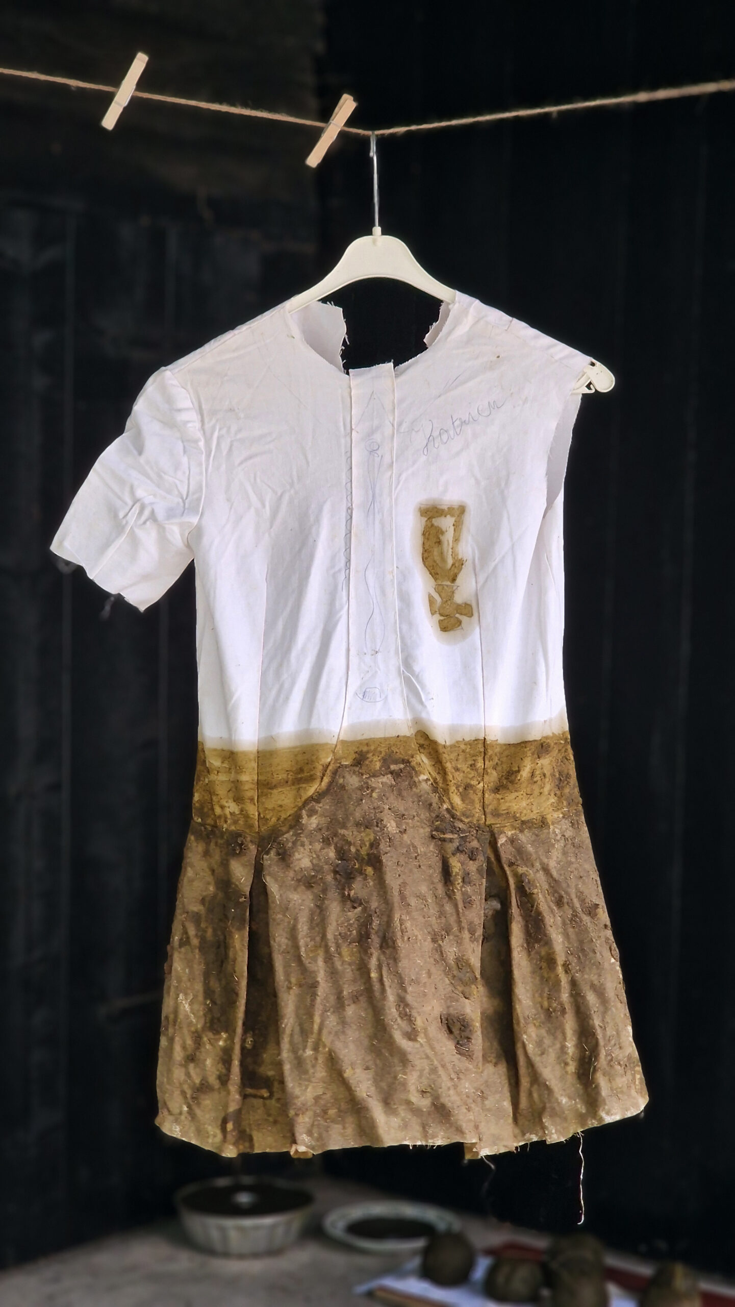 bets and sisters_installtion (8)